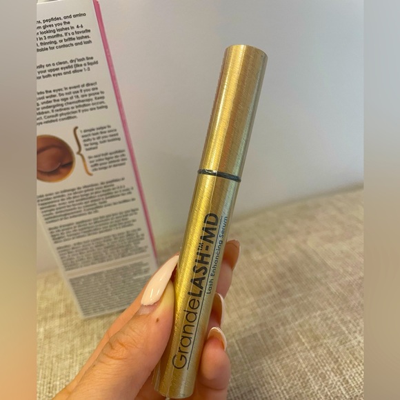 Makeup Set 4 items - Picture 6 of 12